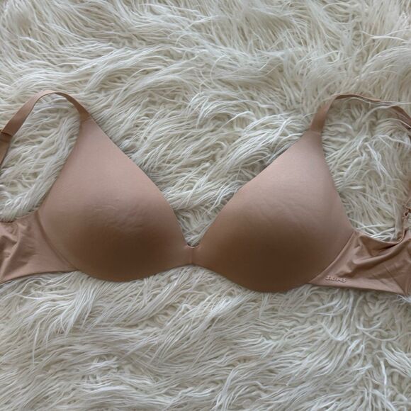 Skims Wireless Super Push up Bra Clay Size 32DD - Picture 3 of 7